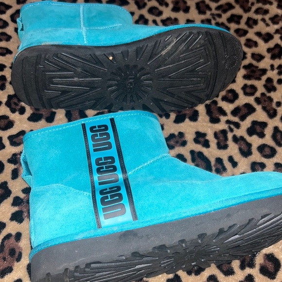 Blue Low Rise Ugg Boots - Picture 2 of 4